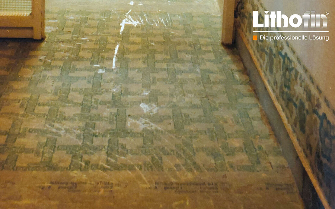 vor Planschleifverfahren und Renovierung.