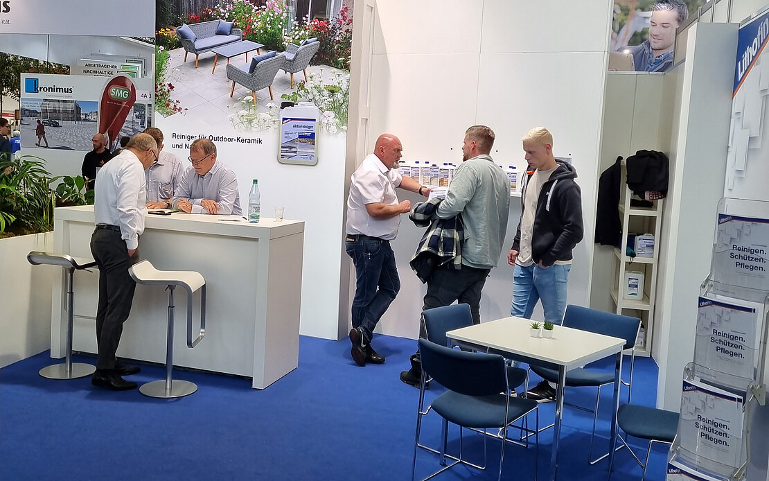 Lithofin Messestand mit persönlicher Beratung