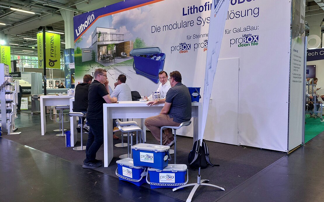 Lithofin Messestand, Messebetrieb Stone+Tec