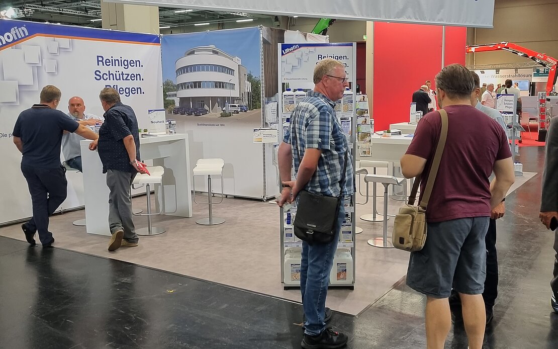 Lithofin Messestand mit persönlicher Beratung