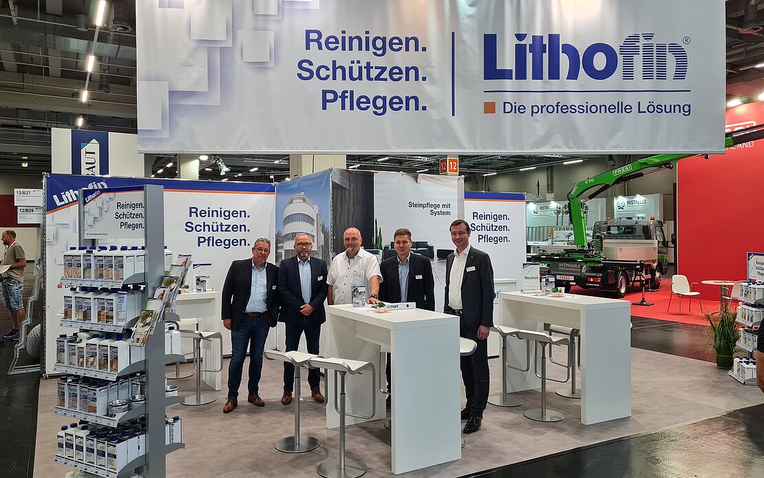 Lithofin Messeteam mit Geschäftsführer Garvin Stingel, Matthias Schneider, Alexander Mechtold, Rudi Groiss und Ulrich Hilsmann (v.r. nach l.)